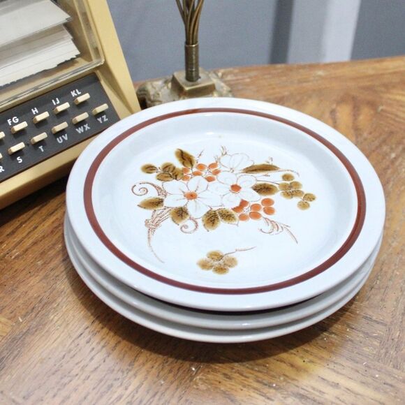 Four Seasons AUTUMN BOUQUET Flower Stoneware DINNER PLATES - 3 PCS​​ - Picture 1 of 11